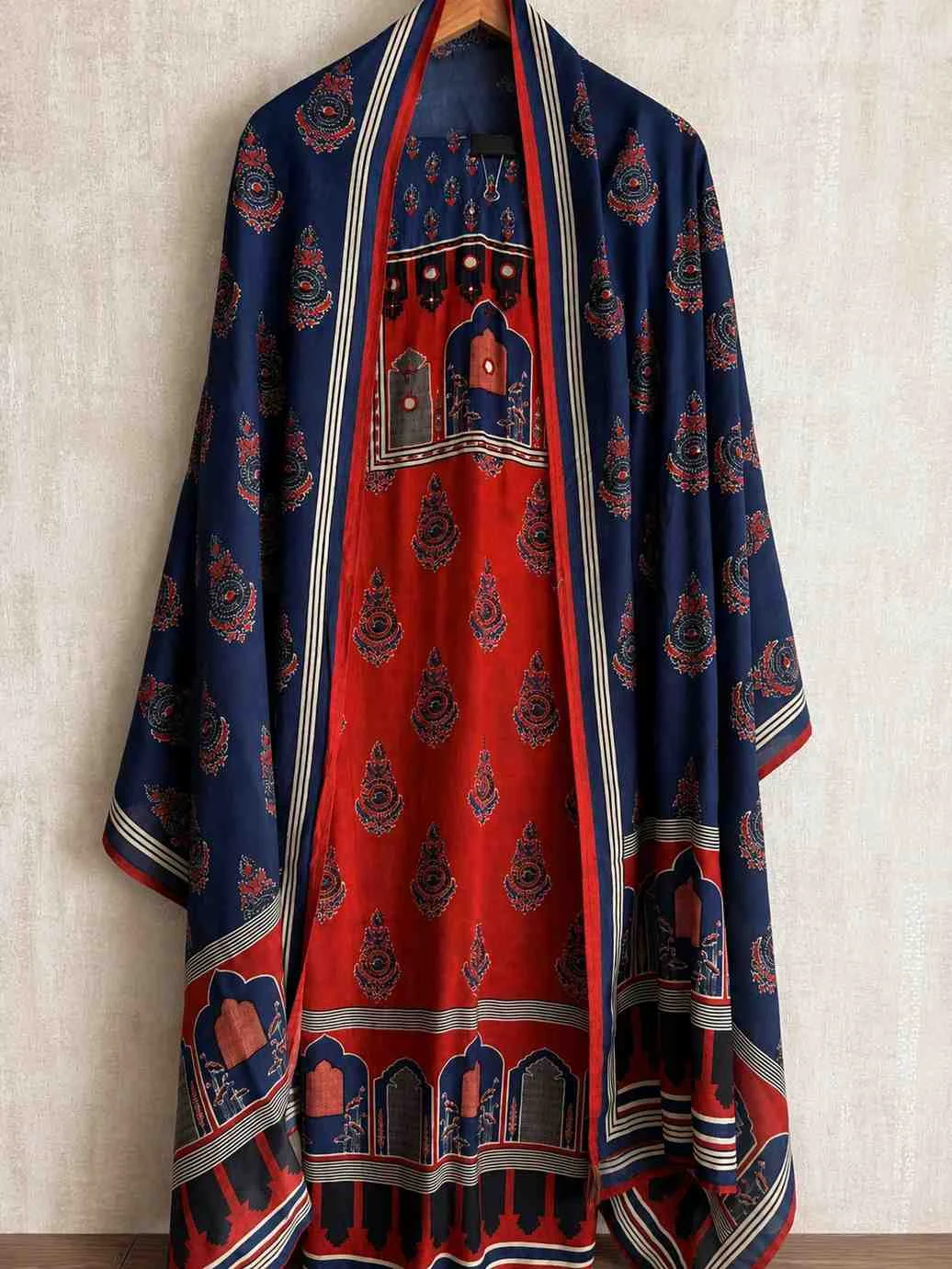 Heritage Arch Muslin Unstitched Suit — Heritage Arch Muslin Suit — thumbnail 3 | Nari18 Unstitched Suit