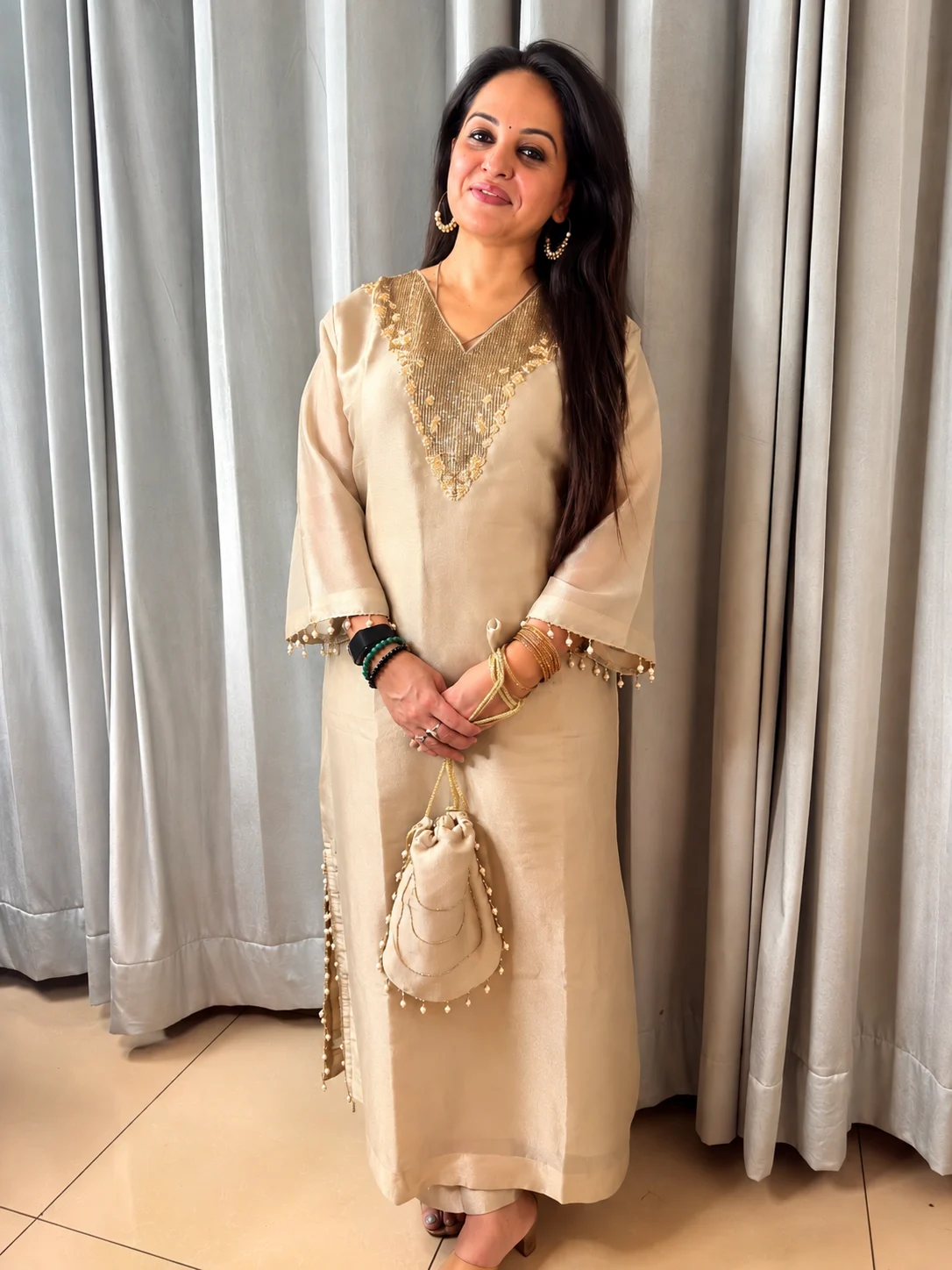 Jiraffe silk with hand embroidery — Jiraffe silk with hand embroidery — Nari18 Unstitched Suit